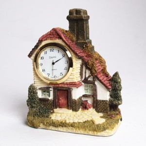 Zegar ceramiczny mały domek M7