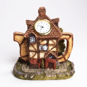 Zegar ceramiczny mały domek M12