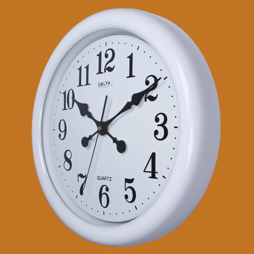 Biały zegar sterowany radiowo DCF