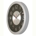 zegar kwarcowy z aluminiową ramką