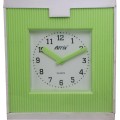 Zegar kwadrat falista ramka zielony