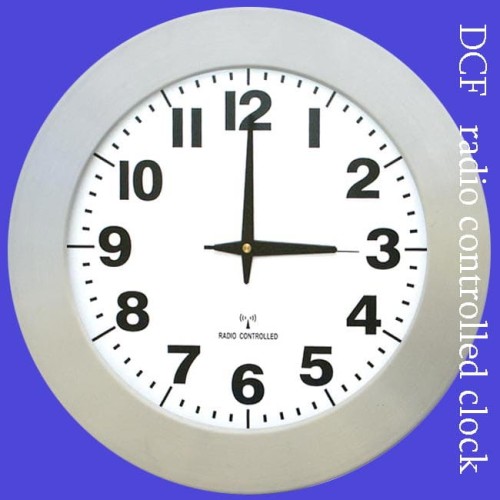 duży zegar sterowany radiowo