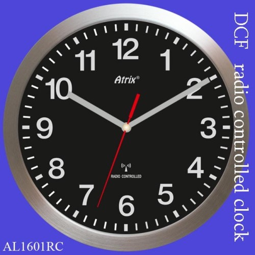 Zegar metalowy sterowany radiowo